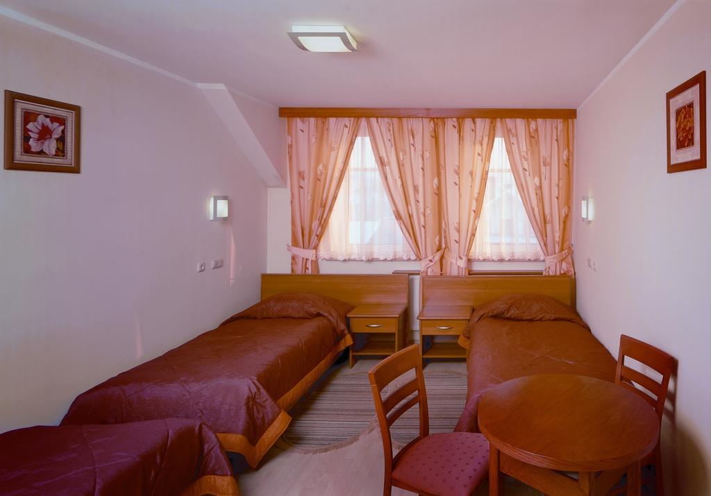 Hotel Sutoris Bochnia Camera foto