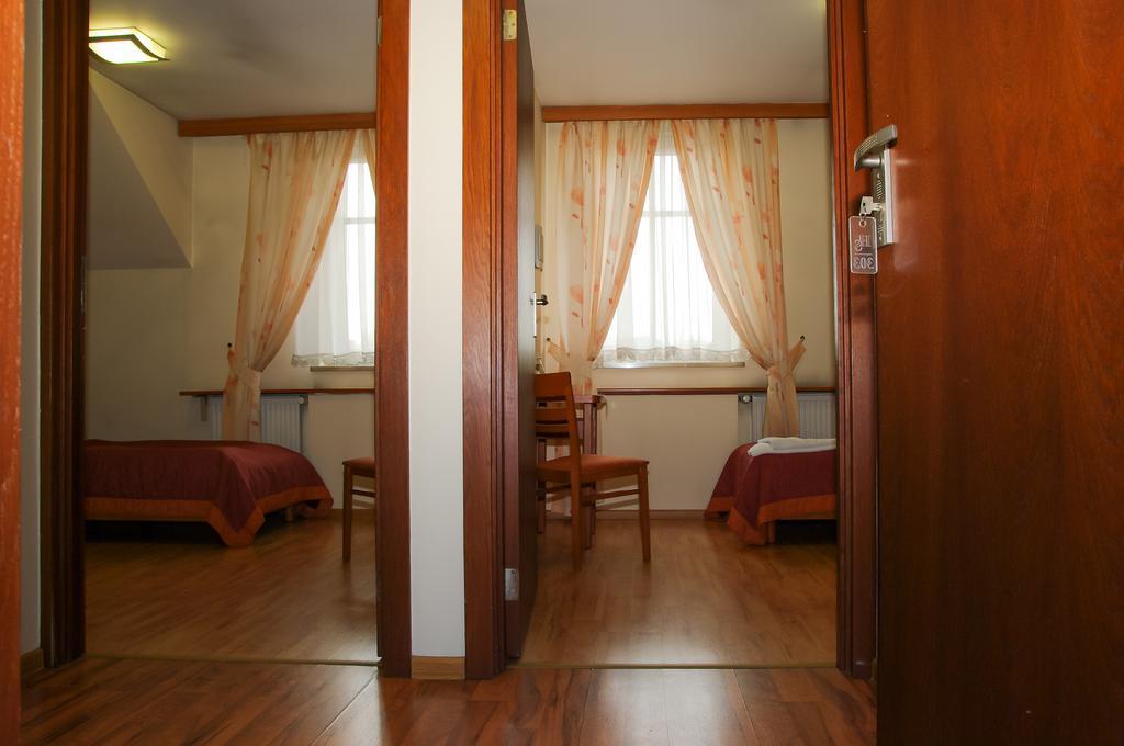 Hotel Sutoris Bochnia Camera foto