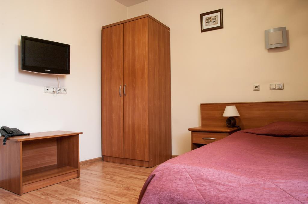 Hotel Sutoris Bochnia Camera foto