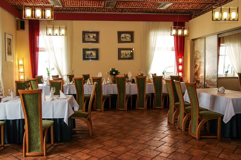 Hotel Sutoris Bochnia Esterno foto